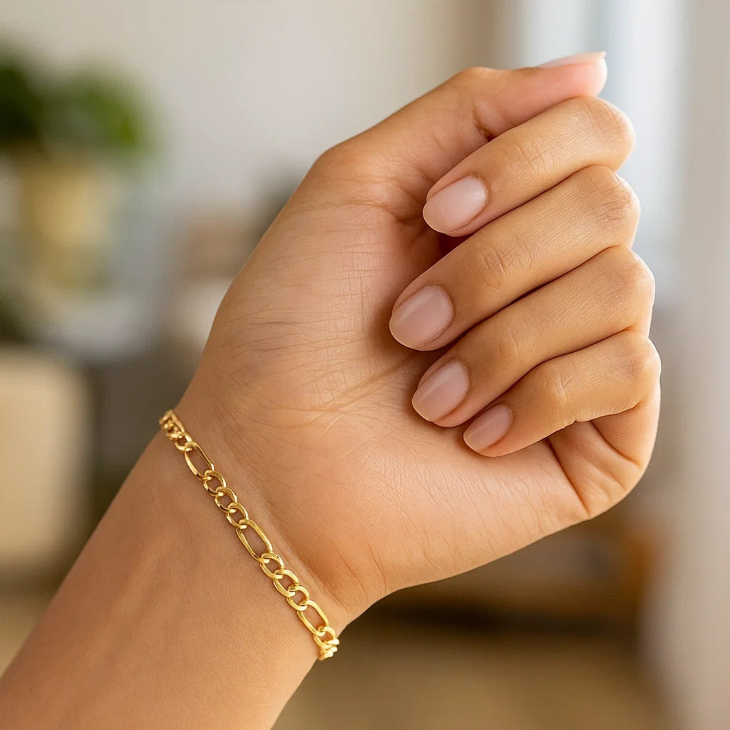 14k Yellow Gold Lite Figaro Bracelet (4.70 mm) 7"