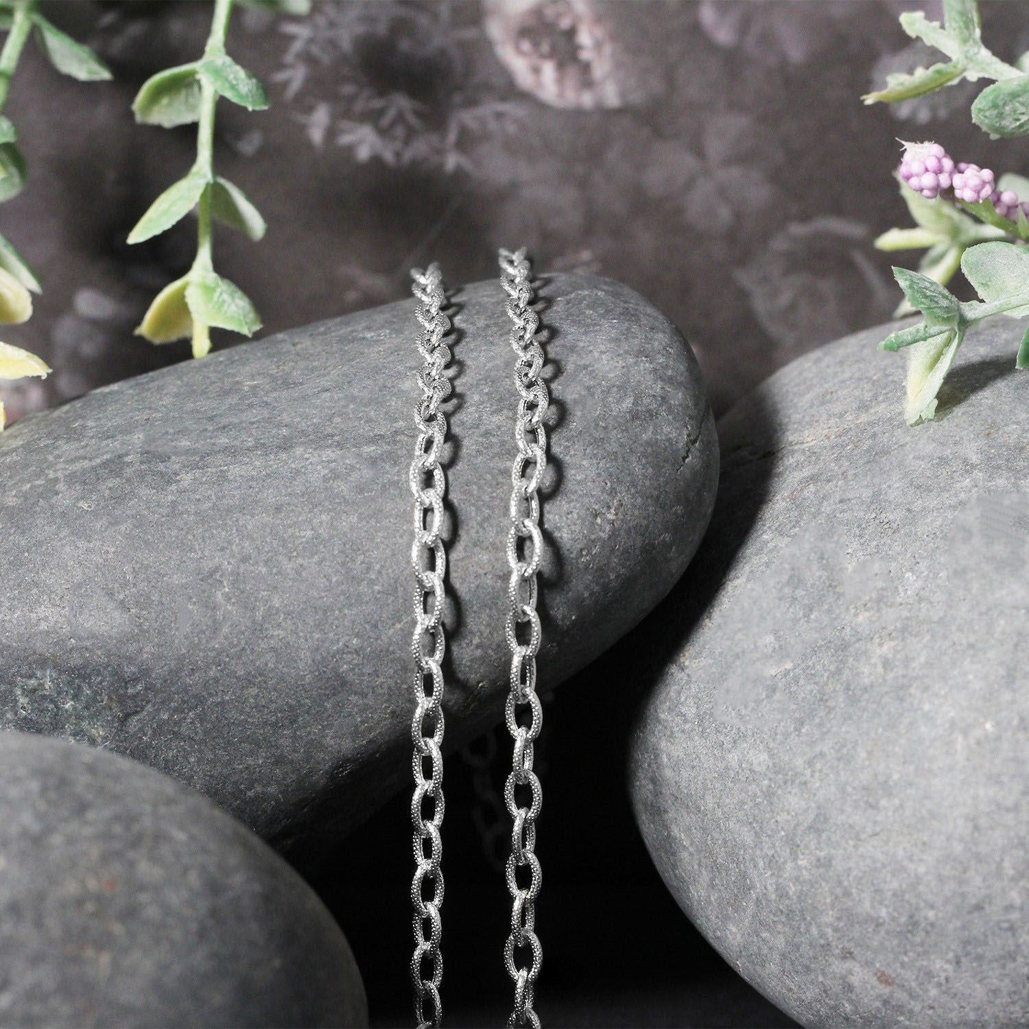 14k White Gold Pendant Chain with Textured Links (2.90 mm) 18"