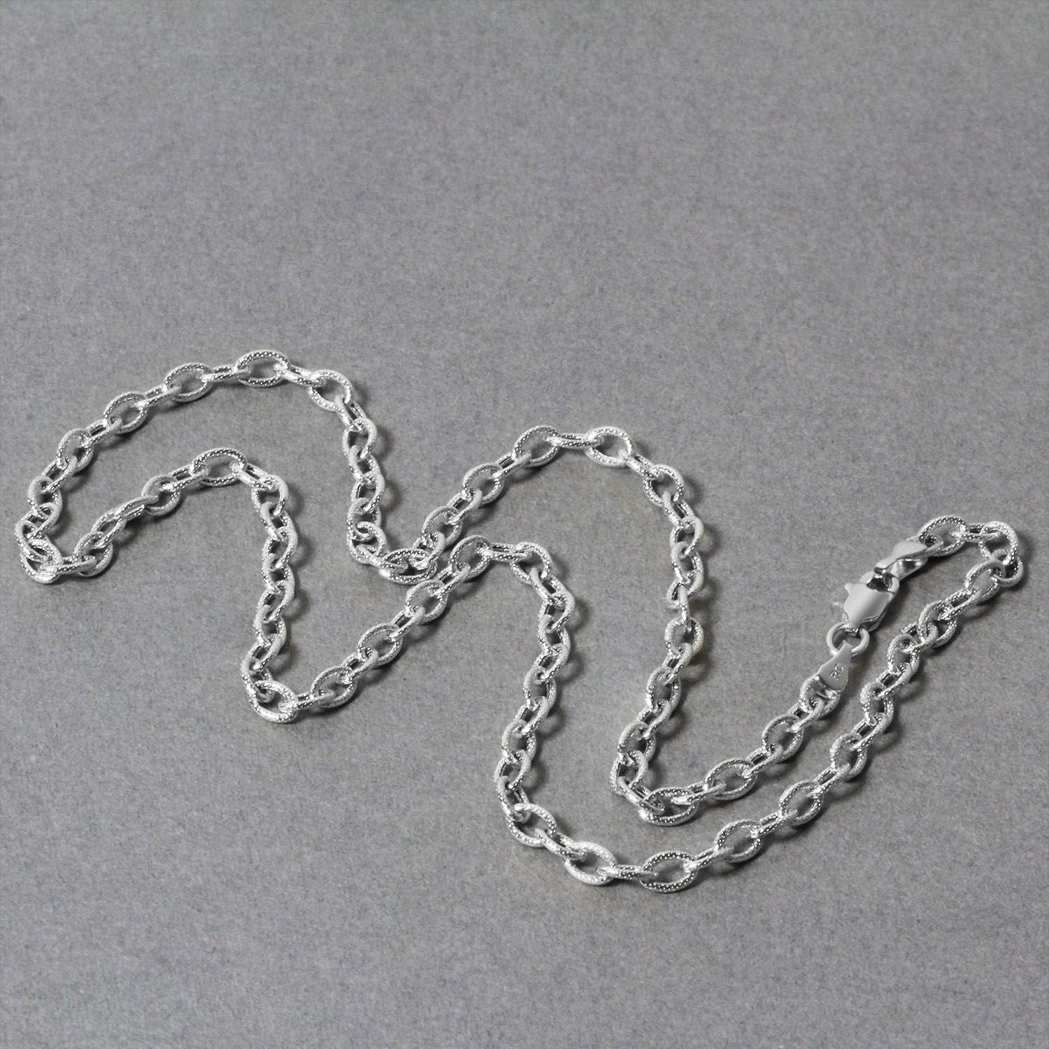 14k White Gold Pendant Chain with Textured Links (2.90 mm) 18"