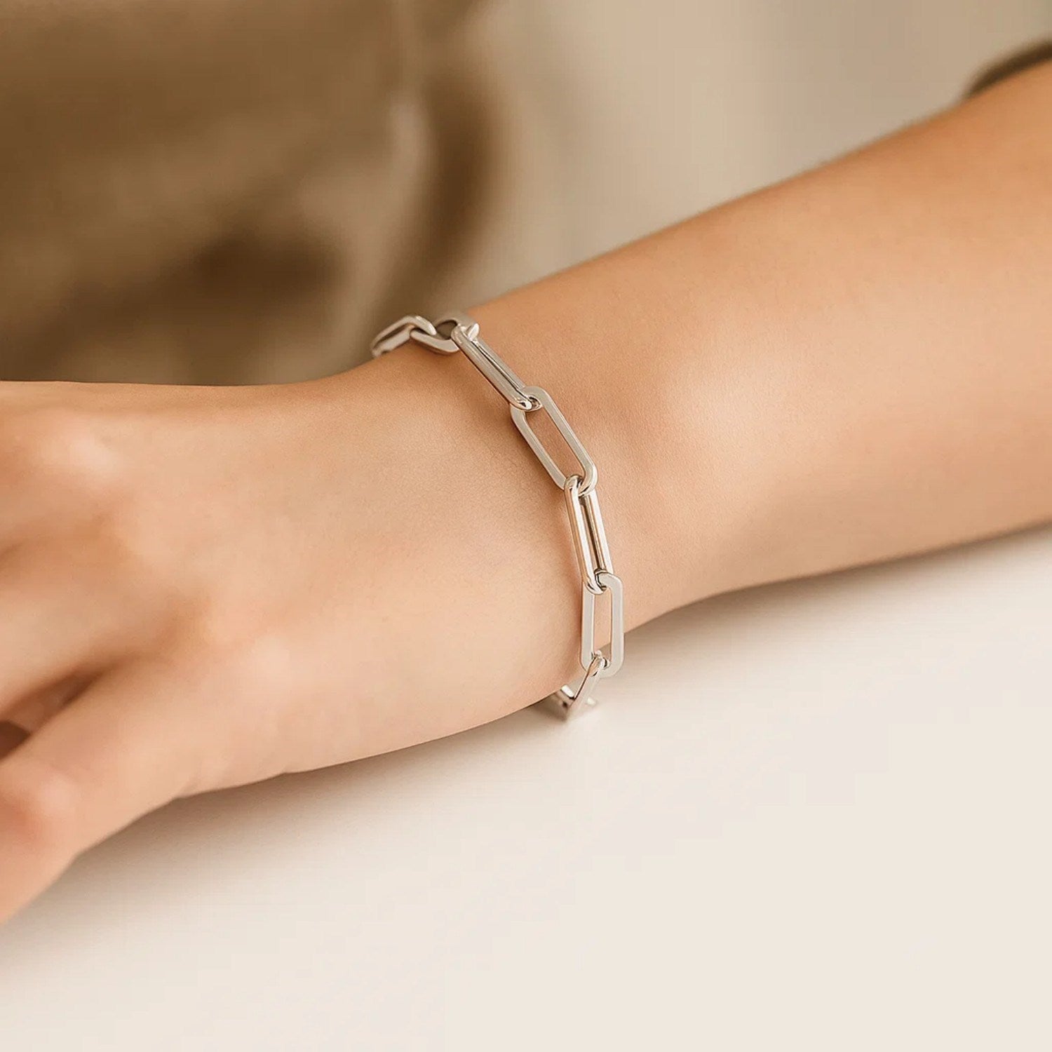 White Gold Extra Wide Paperclip Chain Bracelet 7.5"